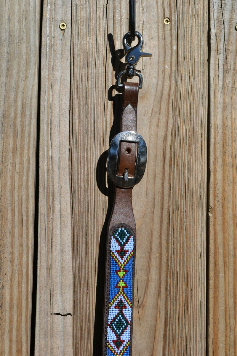 Close Up View sissor snap ends. Cashel Breast Collar Wither Strap Beaded - Blue & Green Arrow