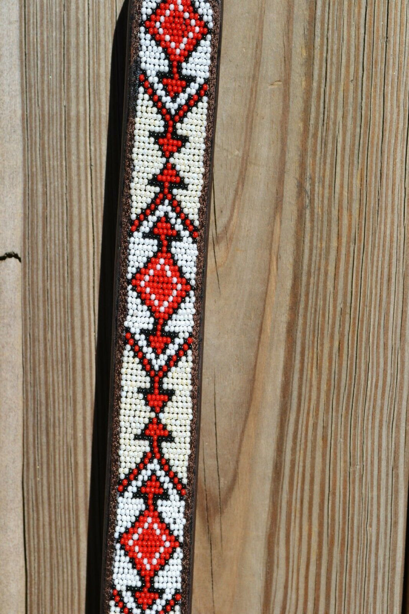 Close Up View Beading. Cashel Breast Collar Wither Strap Beaded Arrow - White / Red / Black