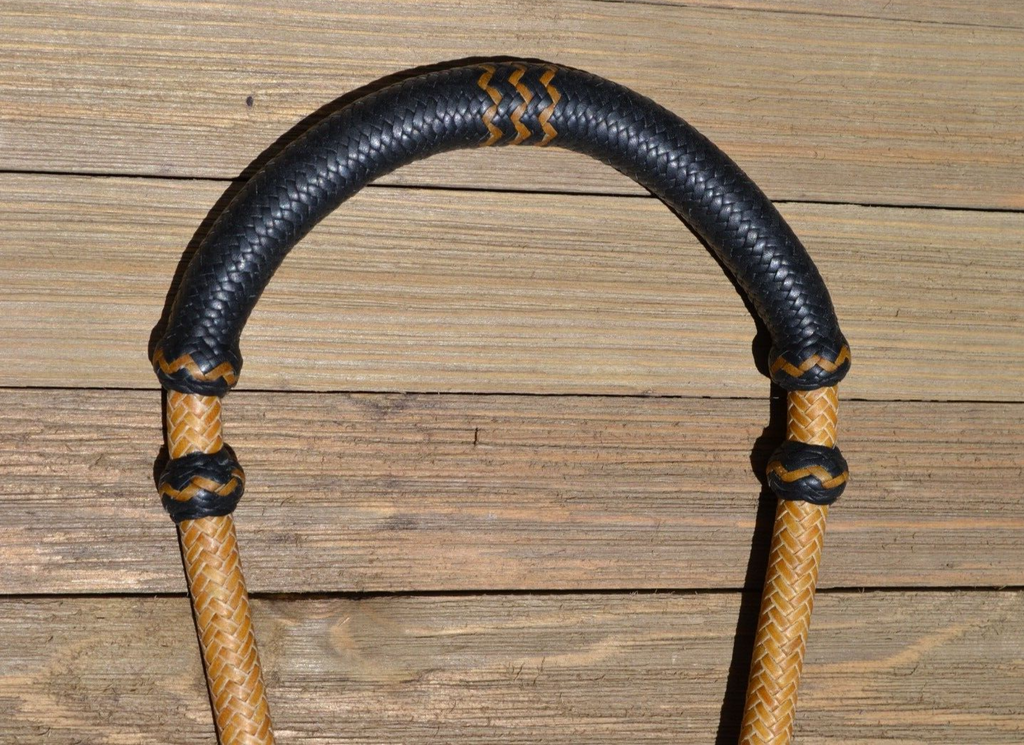 Bosal Cheval, Cuir Brut Naturel Et Noir/rouge, 40 Tresses Bosal Cheval, Cuir Brut Naturel Et Noir/rouge, 40 Tresses