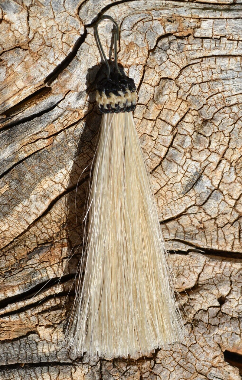    Close Up View 3" total length natural horsehair zipper pull with spring clip. Handmade from 100% natural mane horsehair. White