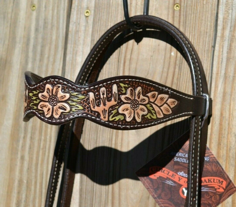 Close Up View Browband. Circle Y of Yoakum -   Scalloped Browband Headstall with Antiqued Vintage Wash and  Hand Painted Desert Racer Tooling.  Leather ties at bit ends.     Horse size.