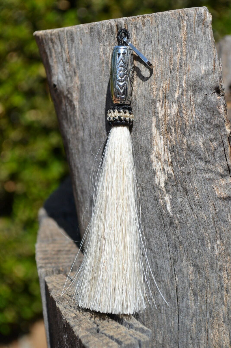 Close Up View 4 1/2" total length horsehair zipper pull with spring clip. Handmade horsehair various colors and beading pattern. White-Silver