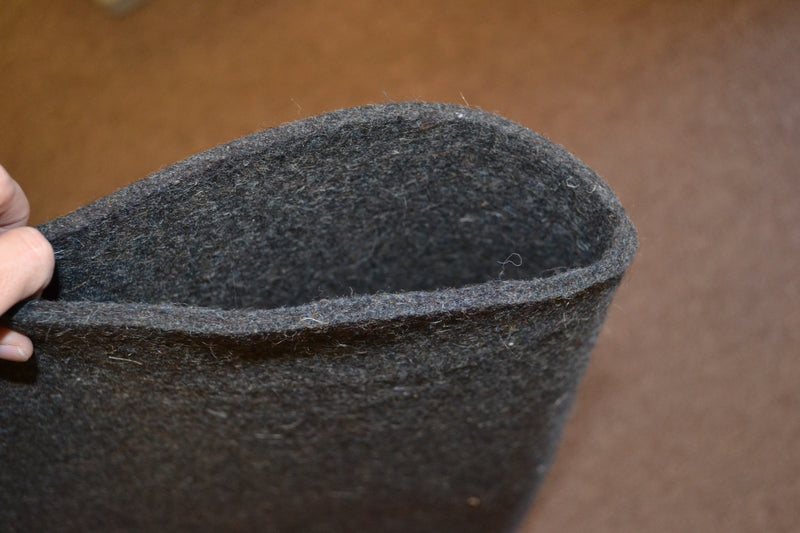 5 Star Saddle Pad Liner helps to protect your saddle pad investment by keeping your saddle pad clean.  Will quickly contour to your horses back.  Trim to fit and hose down and hang dry to clean.  Available in 3 different sizes. Hand-made in the USA!